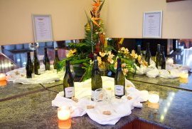 Airport Hotel Budapest, Vecs�s - �nnepi asztalter�t�k