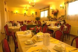 Attila Hotel, Budapest - Reggelizőhelyiség Attila Hotel, Budapest - Reggelizőhelyiség