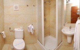 Yacht Club Hotel, Si�fok - F�rdőszoba a sz�llod�ban