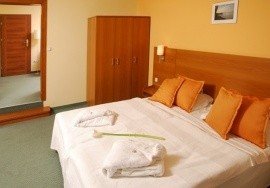 Yacht Club Hotel, Si�fok - Lakoszt�ly (�n�ll� lakr�sz)