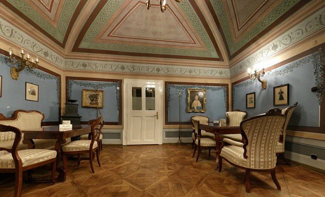 100 Éves Cukrászda - a Aqua Hotel ajánlásával