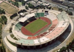 Stadion - a Golden Park Hotel aj�nl�s�val