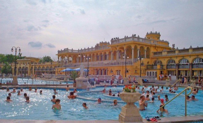 Széchenyi fürdő - a Hotel Benczúr ajánlásával