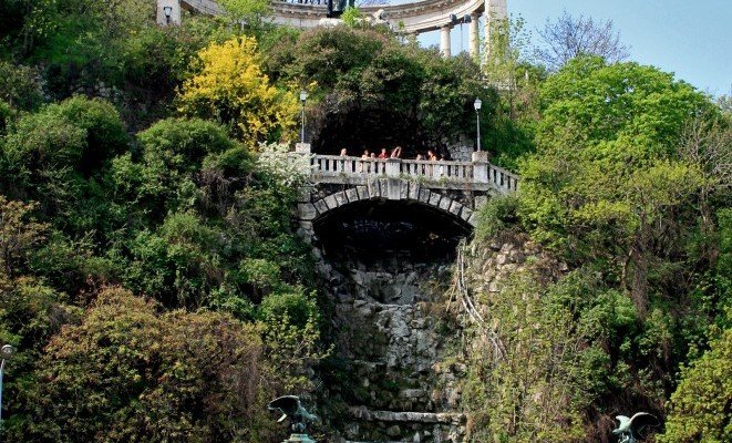 Gellért szobor - a Hotel Charles ajánlásával