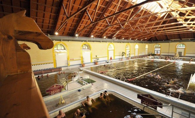 Gyulai Várfürdő - Lovarda - a Hunguest Hotel Erkel ajánlásával