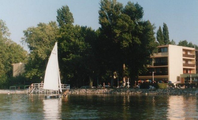 Saját strand - a Hotel Família Balatonboglár ajánlásával