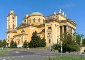 Egri Bazilika - a Hajnal Hotel ajánlásával