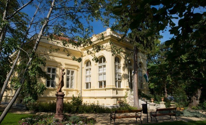 Jókai múzeum - a Hotel Silverine Lake Resort ajánlásával