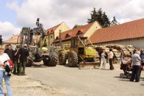 Faünnep és Fanyűvő Országos Bajnokság Bakonybélen Faünnep és Fanyűvő Országos Bajnokság Bakonybélen