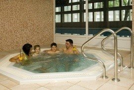 Pezsgőf�rdő a sz�llod�ban - Ramada Hotel and Resort Lake Balaton, Balatonalm�di