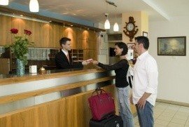 Ramada Hotel and Resort Lake Balaton, Balatonalm�di - Recepci�s pult