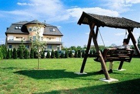 Wellness Hotel-M, Hajdúszoboszló - Kívülről Wellness Hotel-M, Hajdúszoboszló - Kívülről