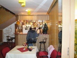 Zs�ry Hotel Fit, Mez�k�vesd - B�rpult a sz�llod�ban