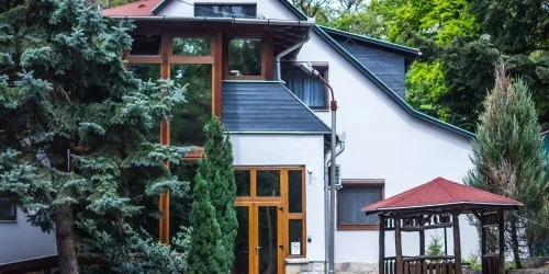 4 �vszak V�lgyhotel M�traf�red