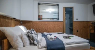 Május 1. (min. 2 éj)