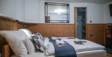 M�jus 1. (min. 2 �j)