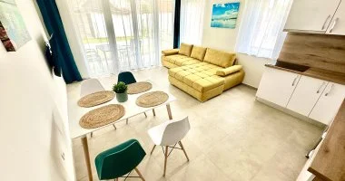 Augusztus 20. (min. 5 éj)