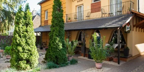 Ambr�zia Sz�ll�shely �s �tterem Miskolctapolca