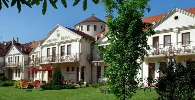 Napi �rak reggelis ell�t�ssal 