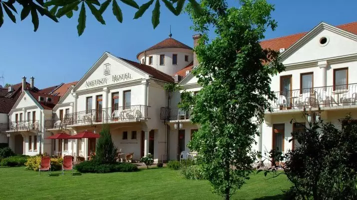 Ametiszt Hotel Harkny