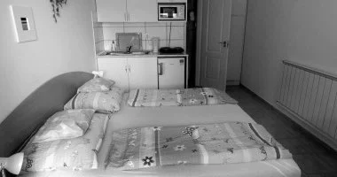 M�jus 1. (min. 6 �j)