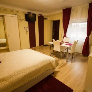 Angyal Apartman Cserkeszőlő - Május 1. (min. 3 éj)