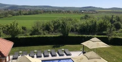 Tavaszi �lm�nyh�tv�ge az Angyal Bor�szatn�l, reggelis ell�t�ssal (min. 2 �j)