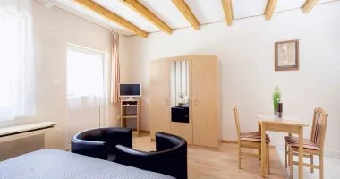 K�t �nnep k�z�tt (min. 2 �j)