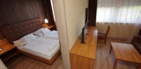 Aqua Hotel - Napi �rak f�lpanzi�s ell�t�ssal