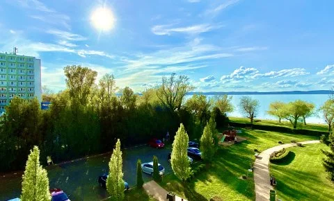 Aqua Blue Apartmanok Siófok - Május 1.