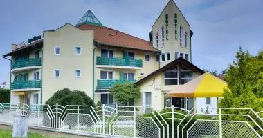 Legjobb �r (min. 2 �j)