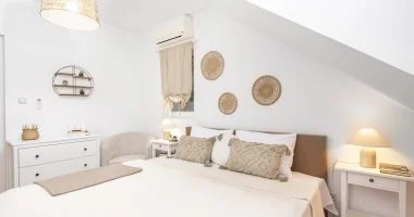 M�jus 1. (min. 2 �j)