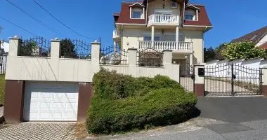 M�jus 1. (min. 2 �j)