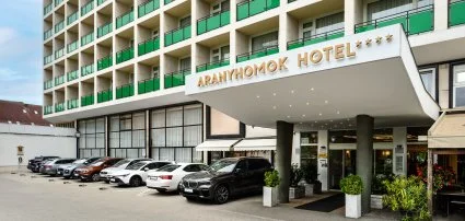 Aranyhomok Hotel Kecskem�t - Nyugd�jas wellness h�tv�ge