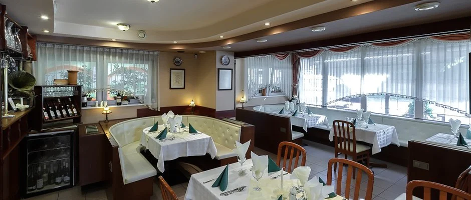 Aranypatk� Panzi� Gy�r�jbar�t