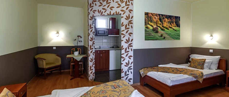 Aranypatk� Panzi� Gy�r�jbar�t