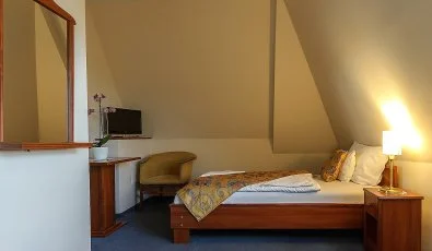 Aranypatk� Panzi� Gy�r�jbar�t