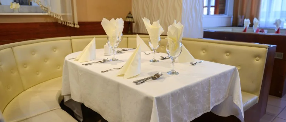 Aranypatk� Panzi� Gy�r�jbar�t