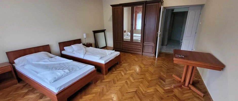 Aranypatk� Panzi� Gy�r�jbar�t