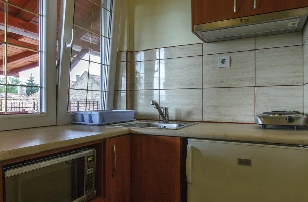 Aranypatk� Panzi� Gy�r�jbar�t