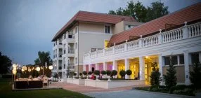 Arcanum Hotel - Wellness �lm�nyek aj�nd�k Gyulai V�rf�rd� bel�p�vel