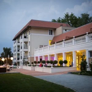Arcanum Hotel Békéscsaba - Wellness élmények ajándék Gyulai Várfürdő belépővel (min. 2 éj)