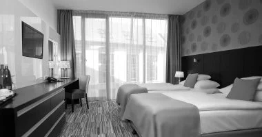 El�refizet�si kedvezm�ny f�lpanzi�s ell�t�ssal (1 �jt�l)