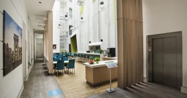 Okt�ber 23. - teljes el�refizet�ssel