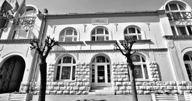 Varzslatos szilveszteri mulatsg az trium Hotel*** Harknyban (min. 3 j)