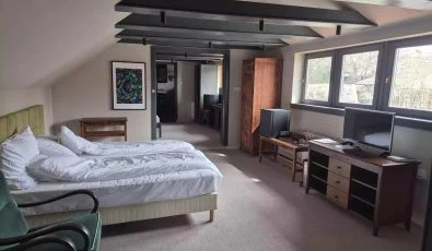 Barka Galria Hotel s tterem Tllya