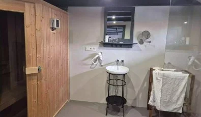 Barka Galria Hotel s tterem Tllya