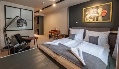 Barka Galria Hotel s tterem Tllya