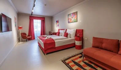 Barka Galria Hotel s tterem Tllya