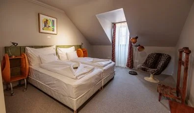 Barka Galria Hotel s tterem Tllya